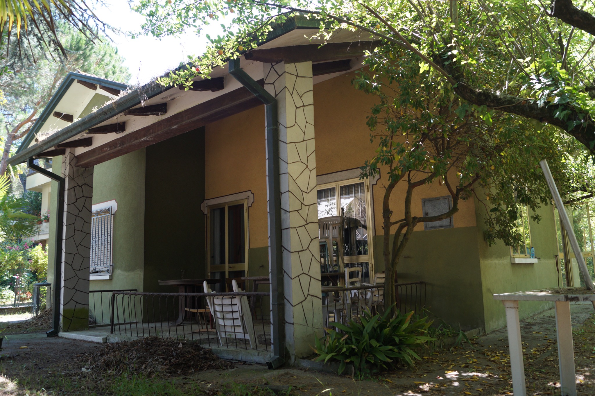 Casa esistente prima della demolizione, Villa S